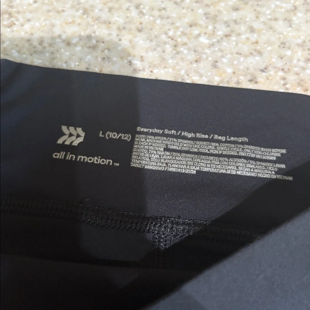 All in motion black active leggings size large 10/12 high rise - Picture 2 of 4
